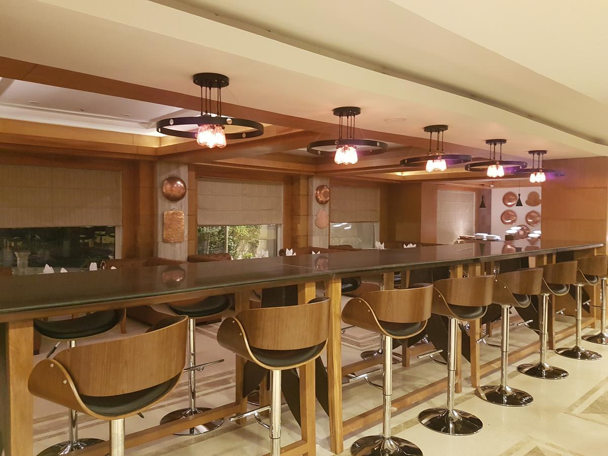 Udman Hotels And Resorts By Ferns N Petals Nova Deli Exterior foto